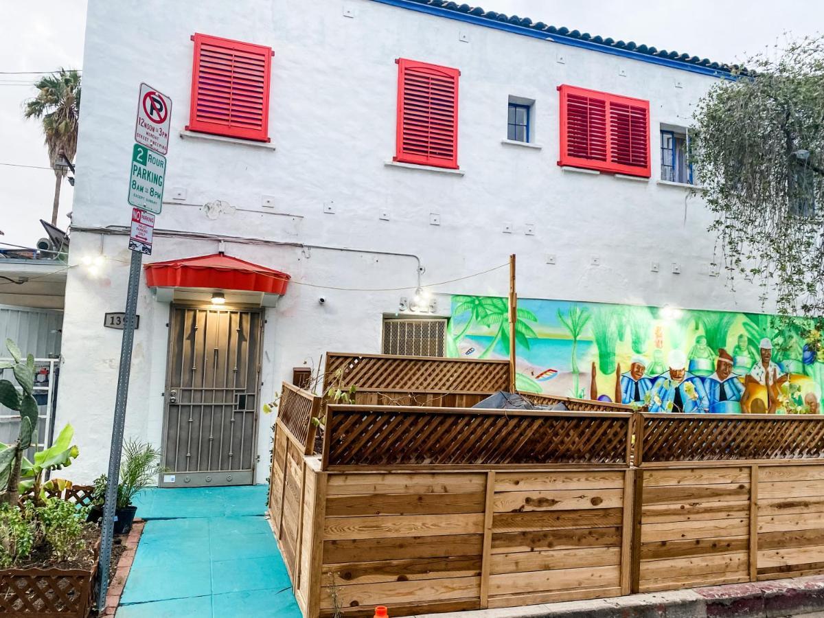 Island Girl Spa + Bed And Breakfast Los Angeles Exteriér fotografie